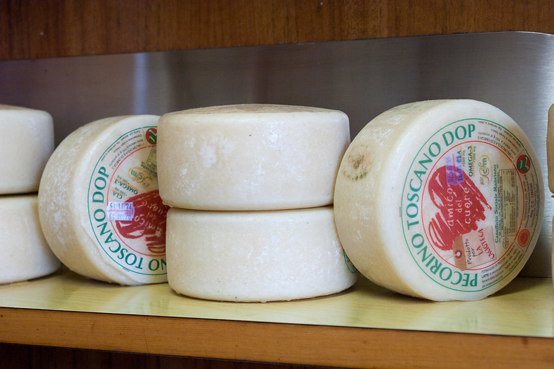 Pecorino toscano