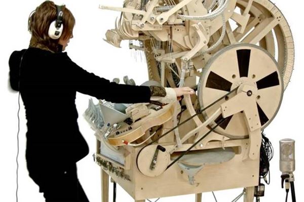 Un’orchestra magicamente alimentata a biglie: la Marble Machine 